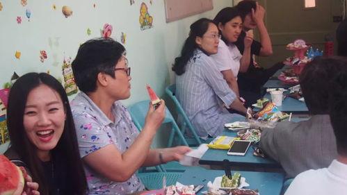 两个人吃瓜的娱乐小游戏